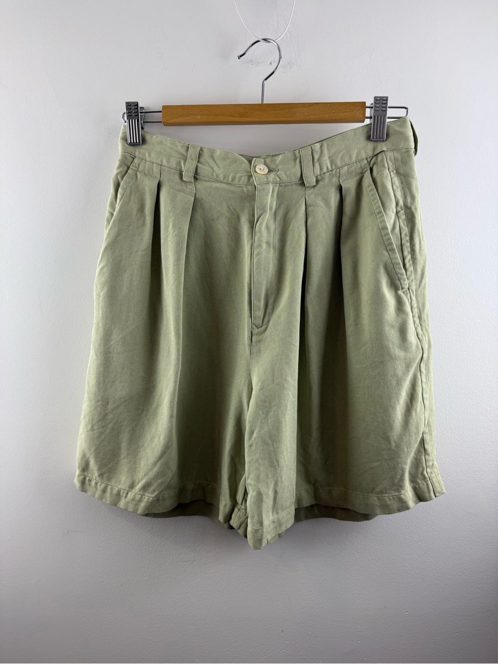 Vintage Tommy Bahama 100% Silk Pleated High Rise Shorts Sage Green Size 10